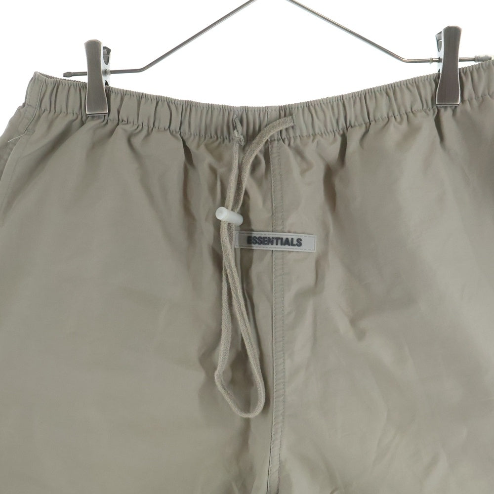 ESSENTIEL Antwerp(エッセンシャル アントワープ) フェルトロゴ ナイロン ショートパンツ ベージュ