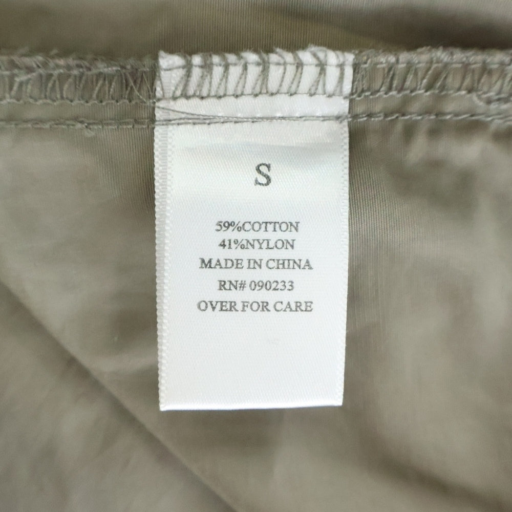 ESSENTIEL Antwerp(エッセンシャル アントワープ) フェルトロゴ ナイロン ショートパンツ ベージュ