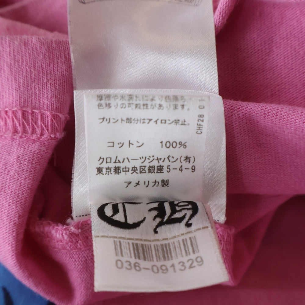CHROME HEARTS(クロムハーツ) That Group Scroll Tee ザット グループスクロール ロゴ半袖Tシャツ ピンク