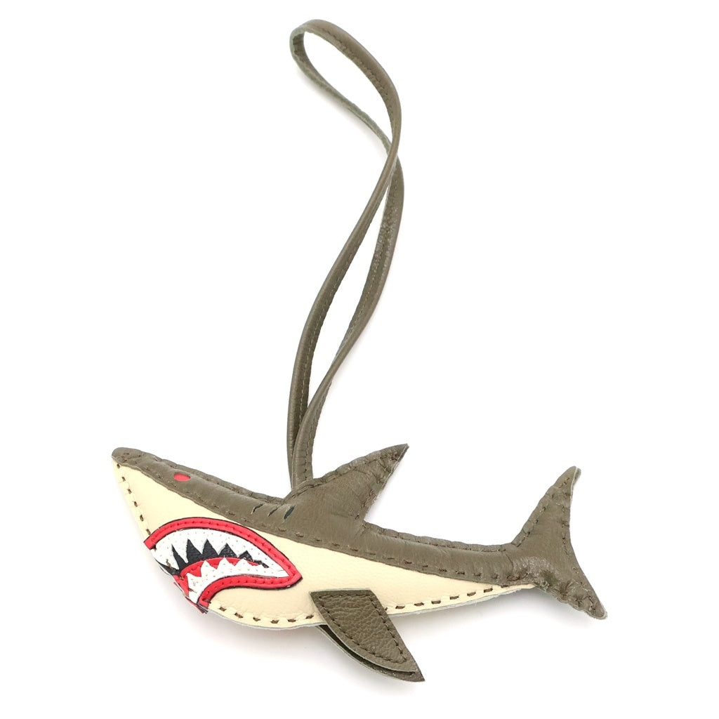 READY MADE(レディメイド) CHARM SHARK チャームシャーク レザーストラップ カーキ レディース