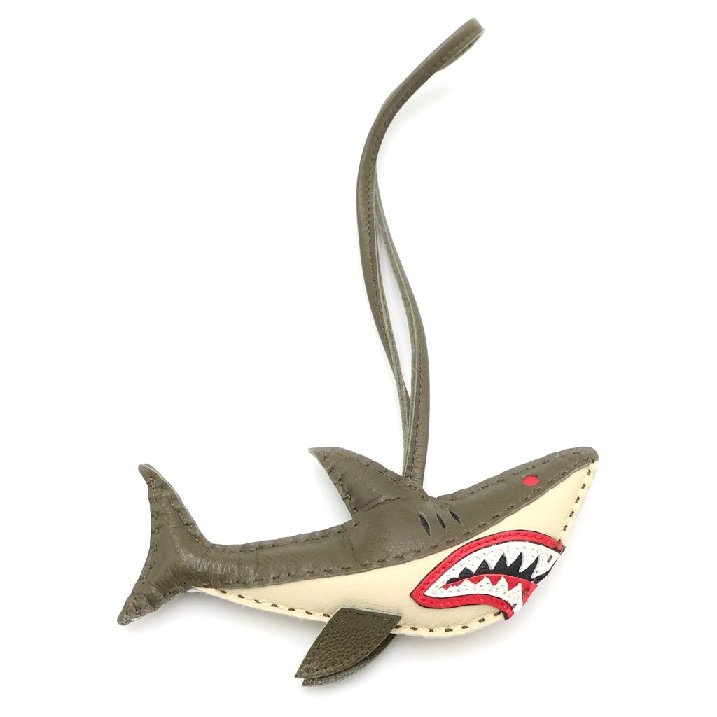 READY MADE(レディメイド) CHARM SHARK チャームシャーク レザーストラップ カーキ レディース