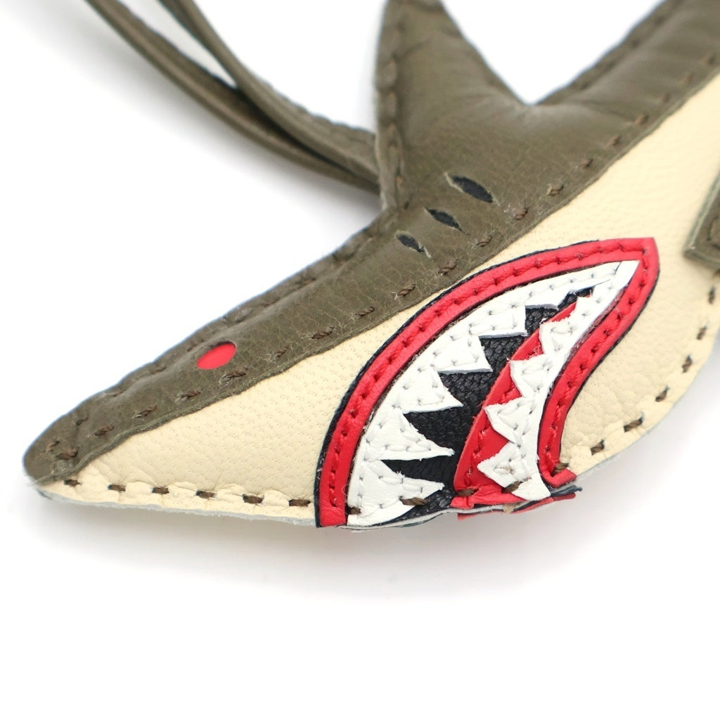 READY MADE(レディメイド) CHARM SHARK チャームシャーク レザーストラップ カーキ レディース
