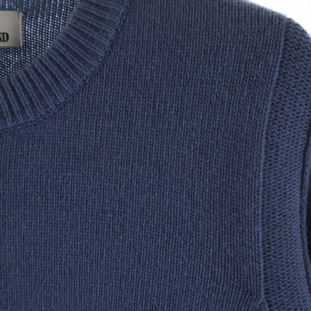 STONE ISLAND(ストーンアイランド) 24AW ロゴワッペン クルーネックセーター ニット 8115508A3 ブルー