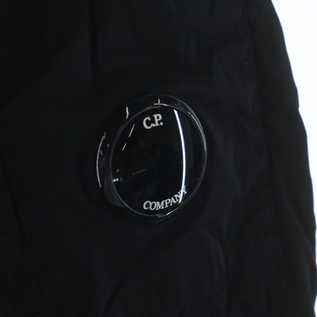 C.P. Company(シーピーカンパニー) 26SS レンズワッペン クロームR フィールドジャケット ナイロン長袖シャツ ブラック 20CMOW004A 110535G