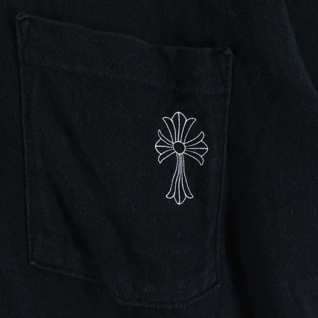 CHROME HEARTS(クロムハーツ) Back Cross Neck Logo Tee バッククロスネックロゴ半袖Tシャツ ポケット付き ブラック