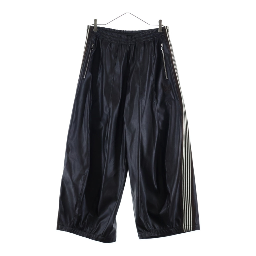 Needles(ニードルス) NUBIAN別注 SYNTHETIC LEATHER WIDE PANTS ンセティックレザーワイドトラックパンツ RW1650