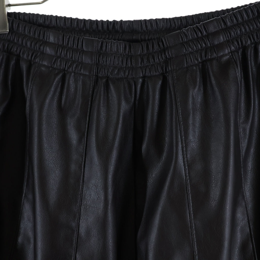Needles(ニードルス) NUBIAN別注 SYNTHETIC LEATHER WIDE PANTS ンセティックレザーワイドトラックパンツ RW1650