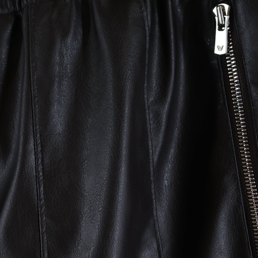 Needles(ニードルス) NUBIAN別注 SYNTHETIC LEATHER WIDE PANTS ンセティックレザーワイドトラックパンツ RW1650