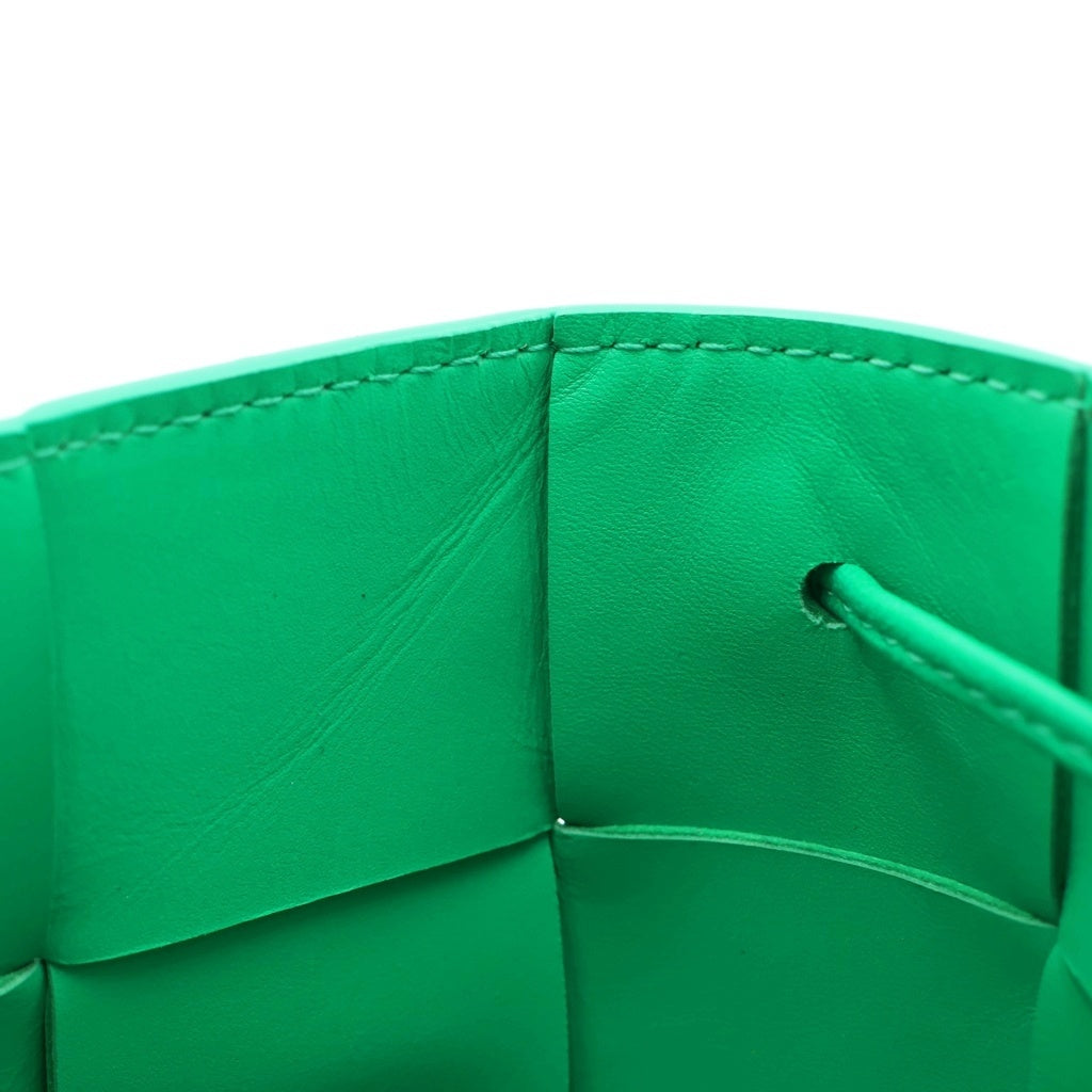 BOTTEGA VENETA(ボッテガヴェネタ) マキシイントレチャート カセット ミニ クロスボディバッグ レザー ショルダーバッグ グリーン レディース