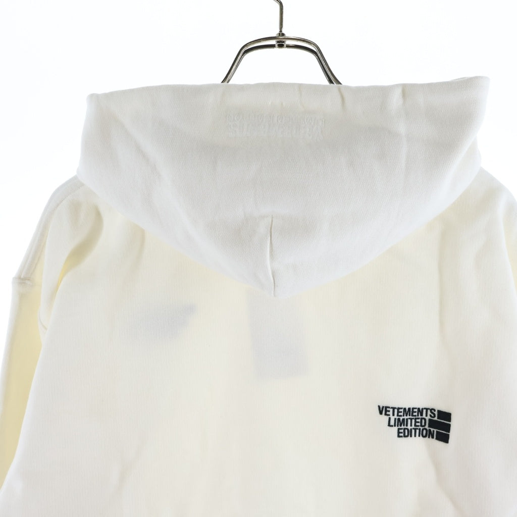VETEMENTS(ヴェトモン) 21SS LIMITED EDITION ロゴ刺繍 プルオーバーパーカー ホワイト UE51TR730W