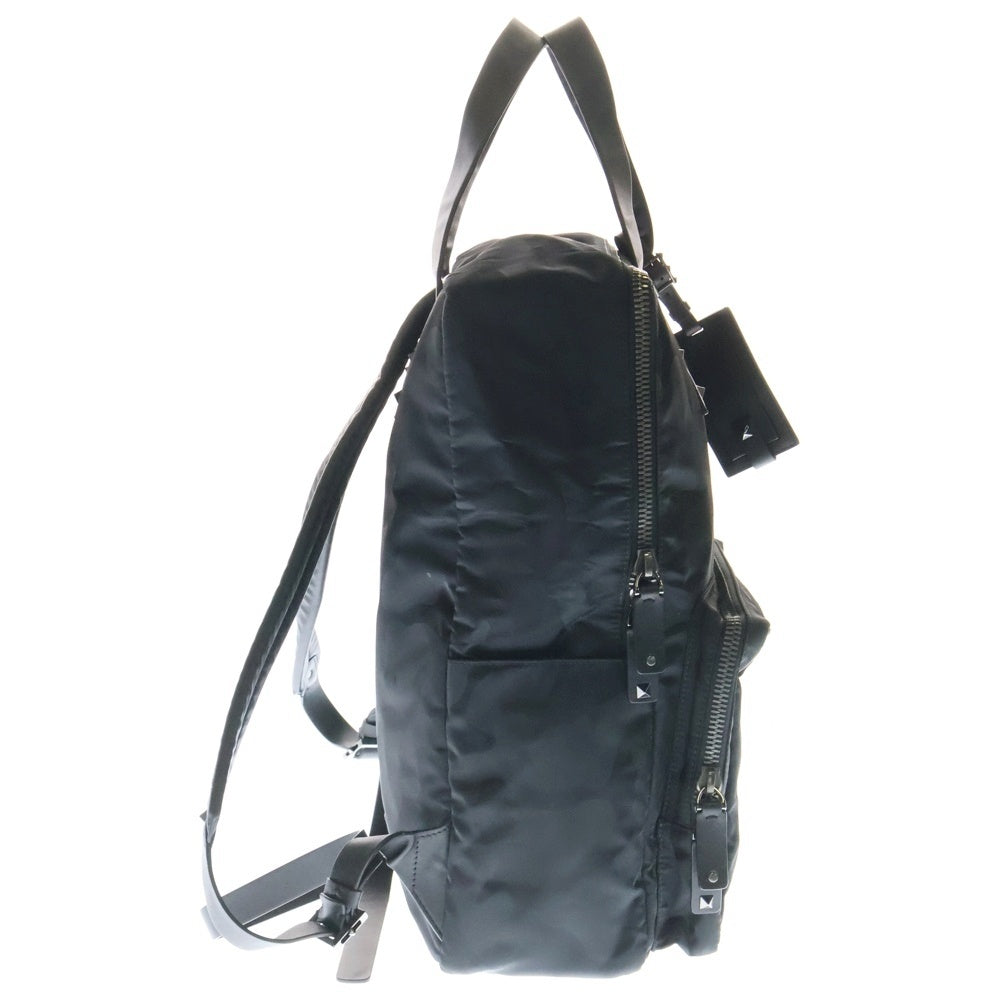 VALENTINO GARAVANI(ヴァレンチノガラヴァーニ) ロックスタッズ ナイロンバックパック カモフラージュ ブラック KY0B0464NAI