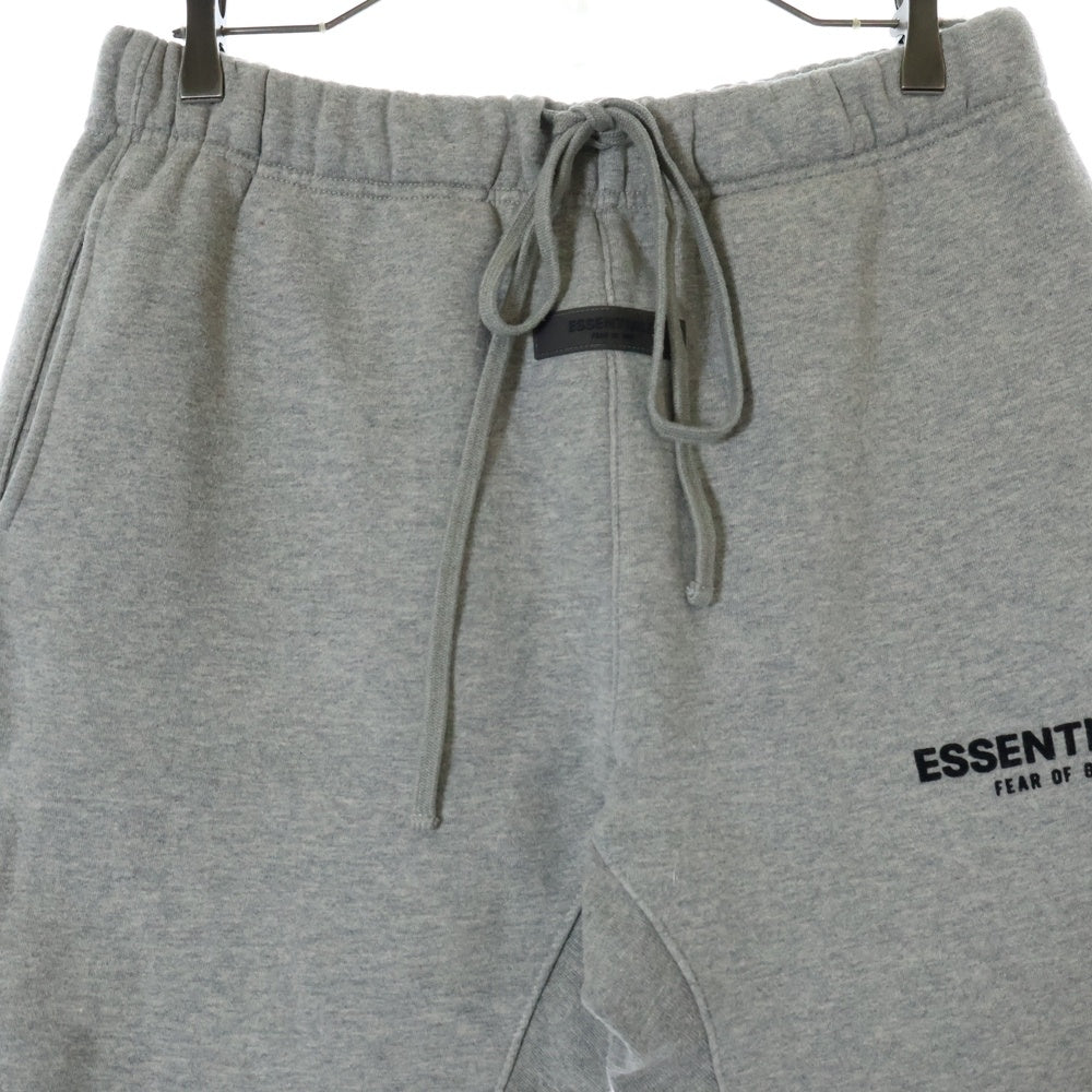 FEAR OF GOD ESSENTIALS(フィアオブゴッド エッセンシャルズ) フェルト ラバーロゴ スウェットパンツ グレー