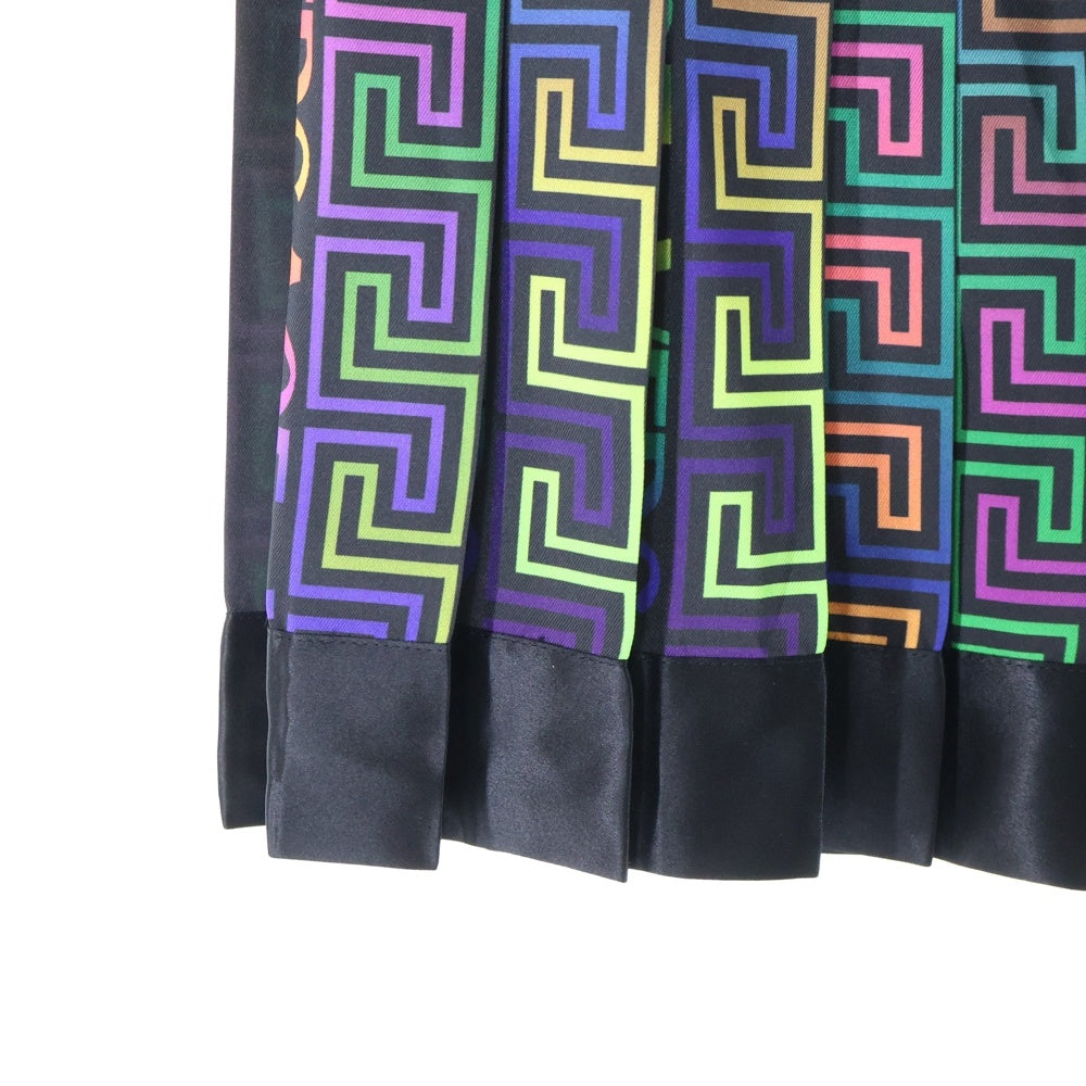 VERSACE(ヴェルサーチ) ロゴ総柄 ポリエステル プリーツスカート マルチ レディース 1001499