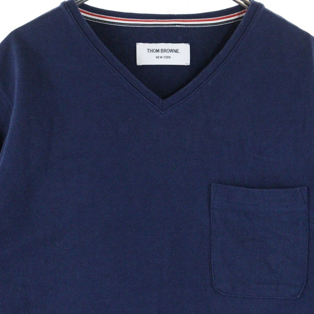 THOM BROWNE(トムブラウン) Vネック ストライプコットン半袖Tシャツ 01111C5007 ネイビー