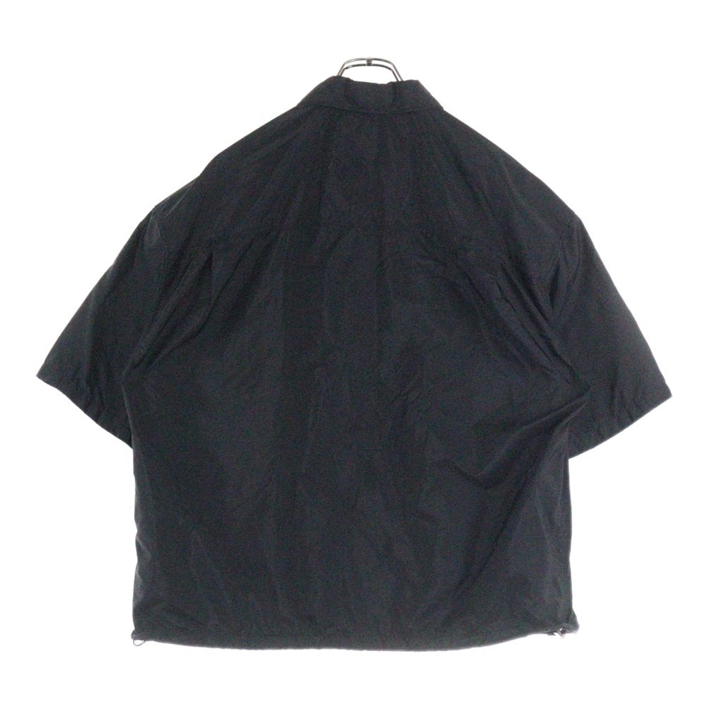 PRADA(プラダ) RE-NYLON 三角プレートナイロンジップアップ半袖シャツ SC758 S000 1WQ9 ブラック