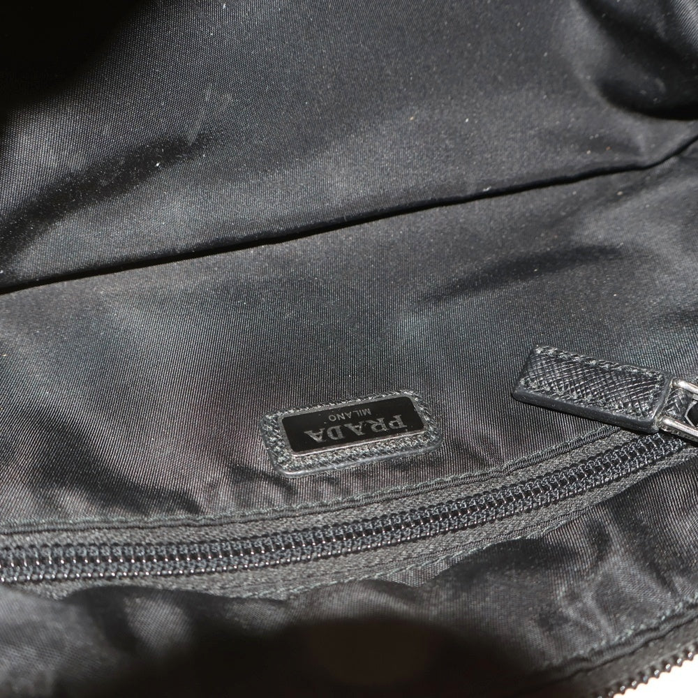 PRADA(プラダ) ロゴプレートセカンドバッグ ブラック 2NA819