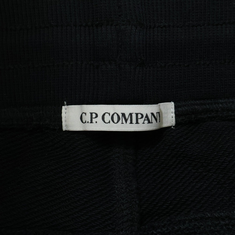 C.P. Company(シーピーカンパニー) Diagonal Fleece Lens Sweat Shorts 08CMSB177A スウェットショーツ ハーフパンツ ブラック