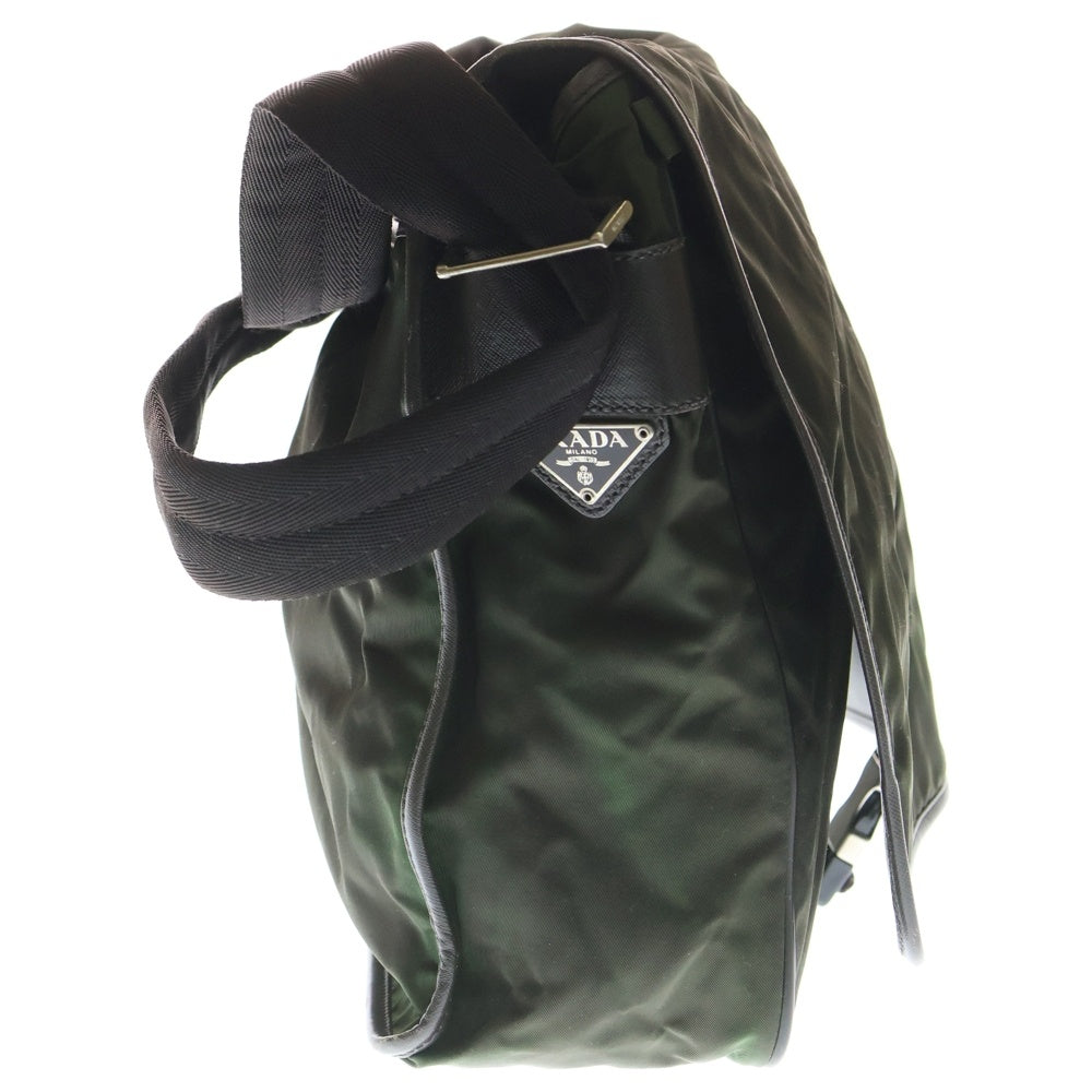 PRADA(プラダ) トライアングルロゴ ナイロン ショルダーバッグ カーキ