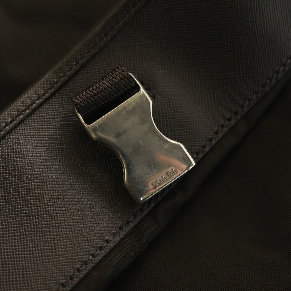 PRADA(プラダ) トライアングルロゴ ナイロン ショルダーバッグ カーキ