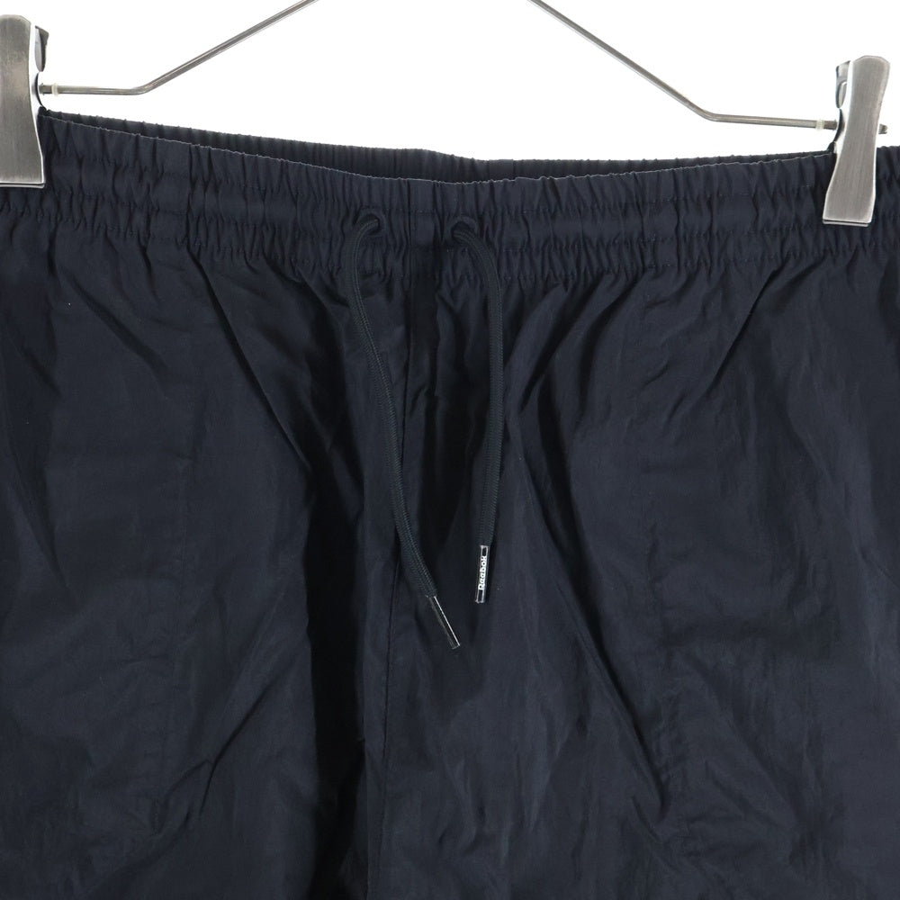 Reebok(リーボック) フロント刺繍 HE9613 ナイロンショートパンツ ブラック