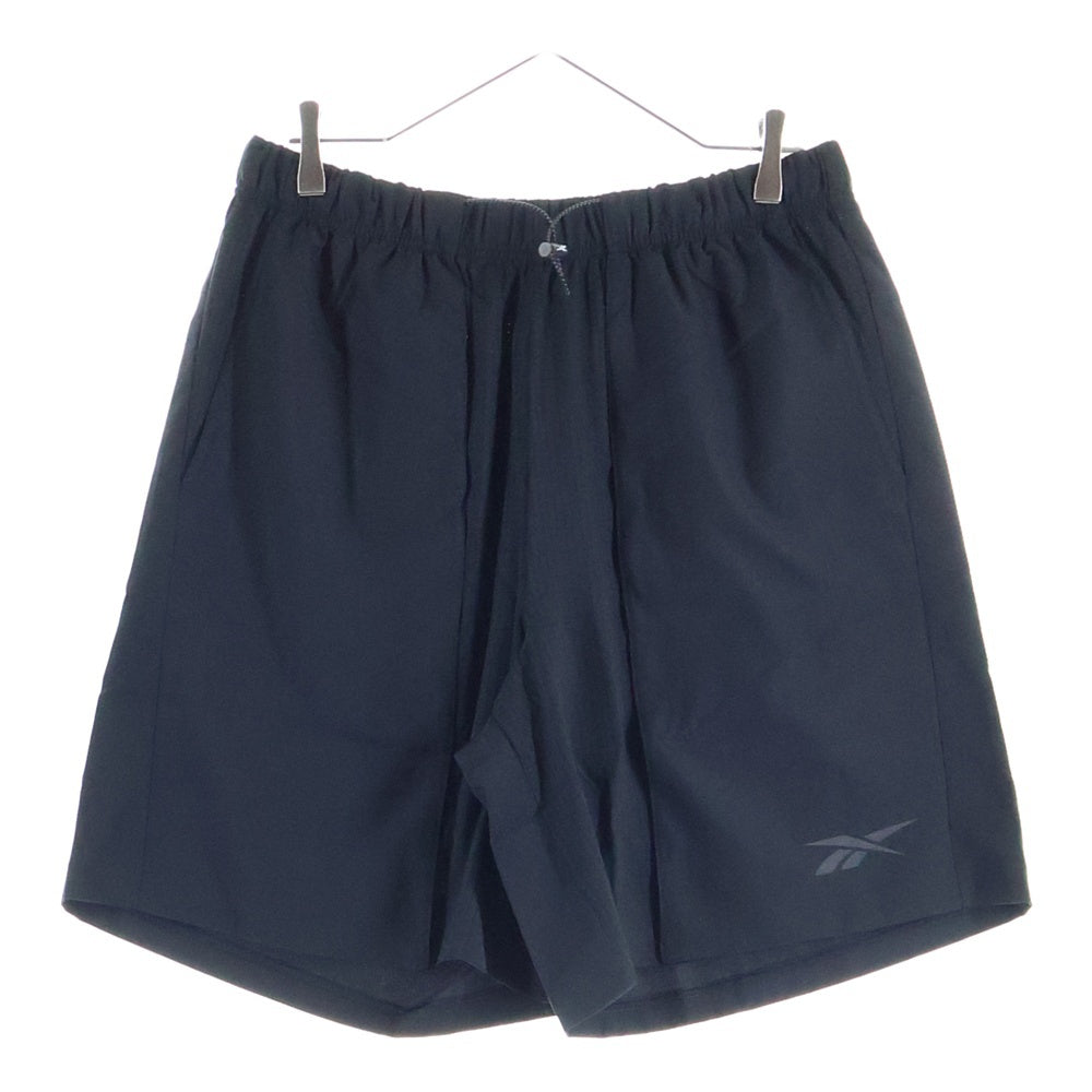 Reebok(リーボック) フロントプリント HB7245 ナイロンショートパンツ ブラック