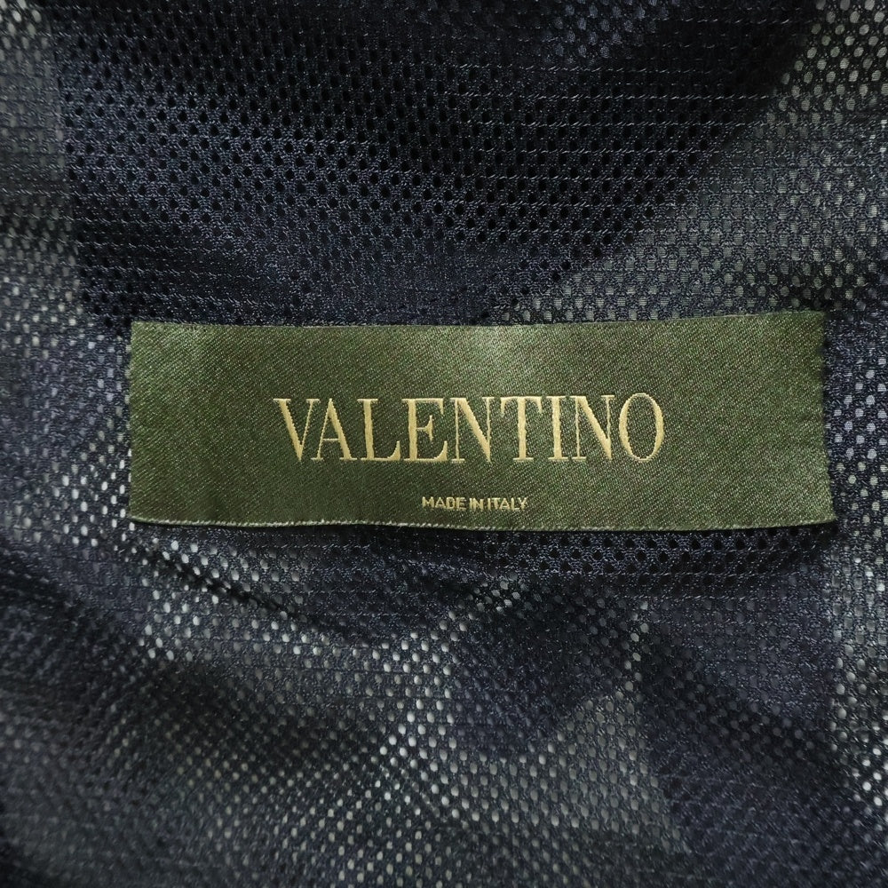 VALENTINO(ヴァレンティノ) カモ柄 フード付きナイロンジャケット マルチ KV0CIB51290