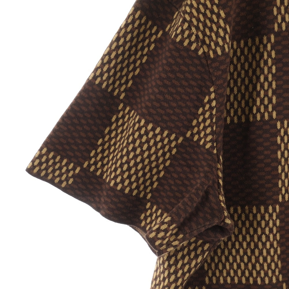 LOUIS VUITTON(ルイヴィトン) 24SS ショートスリーブコットンダミエクルーネックウィズストラスLVパッチ 半袖カットソー RM241 AUR HQN63W ブラウン