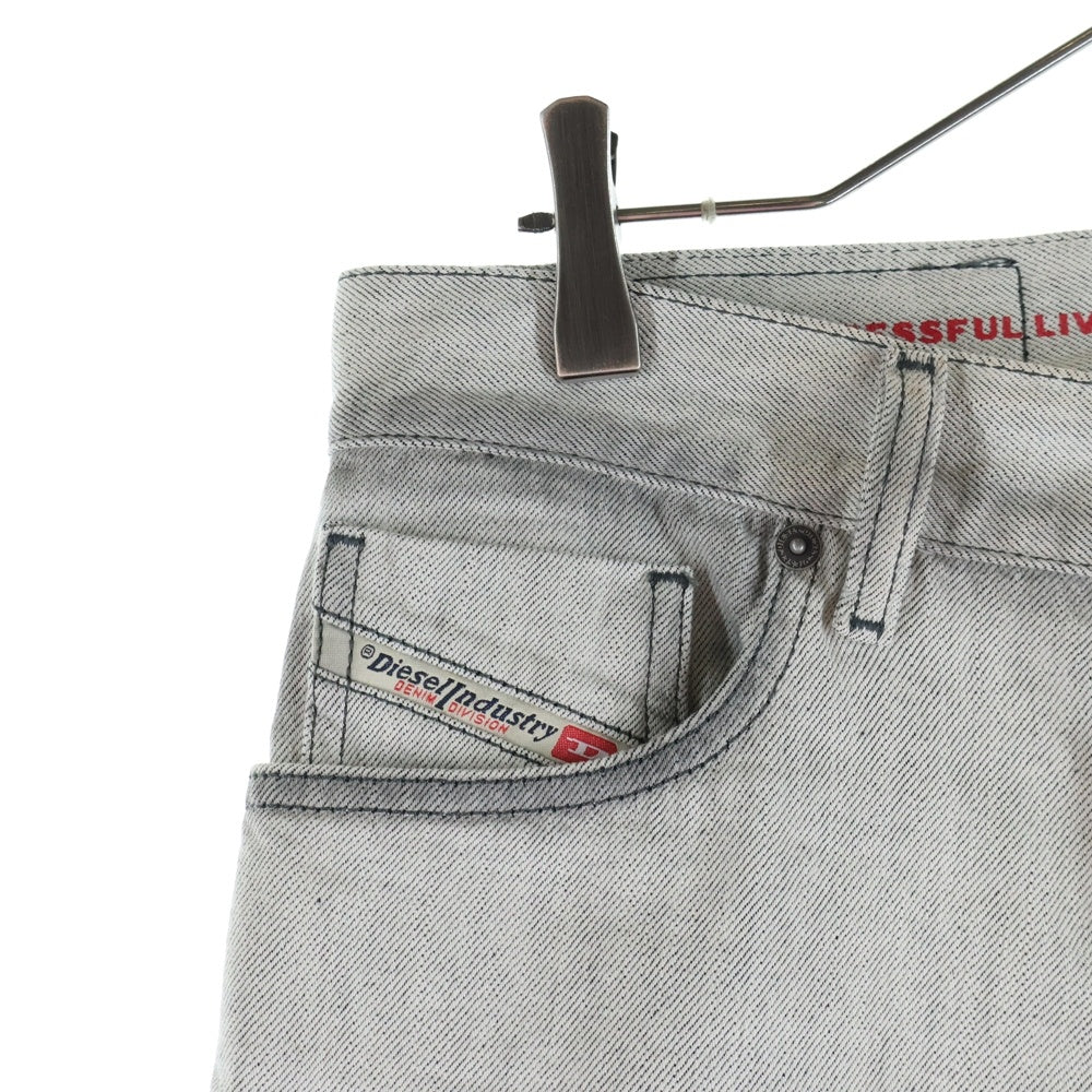 DIESEL INDUSTRY(ディーゼルインダストリー) Straight Jeans 1995 D-Sark 09C86 ストレートジーンズ デニムパンツ グレー レディース