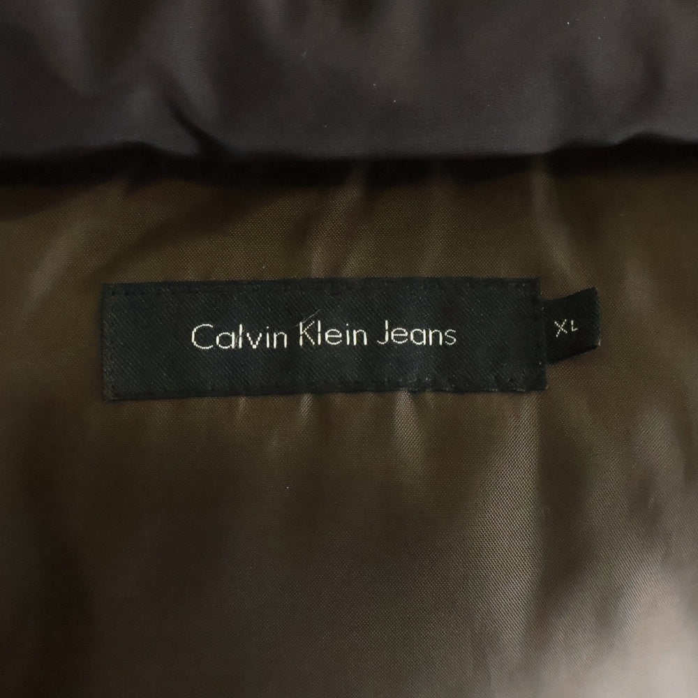 Calvin Klein Jeans(カルバンクラインジーンズ) ファー付き フーデッド ダウンジャケット ブラウン レディース