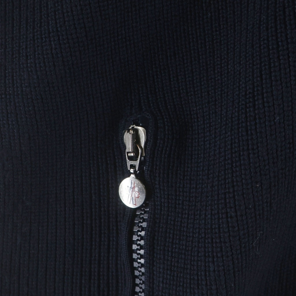 MONCLER(モンクレール) MAGLIONE TRICOT GILET 120919436800 94111 ニット切り替え ロゴワッペン付きダウンベスト ネイビー/ブラック