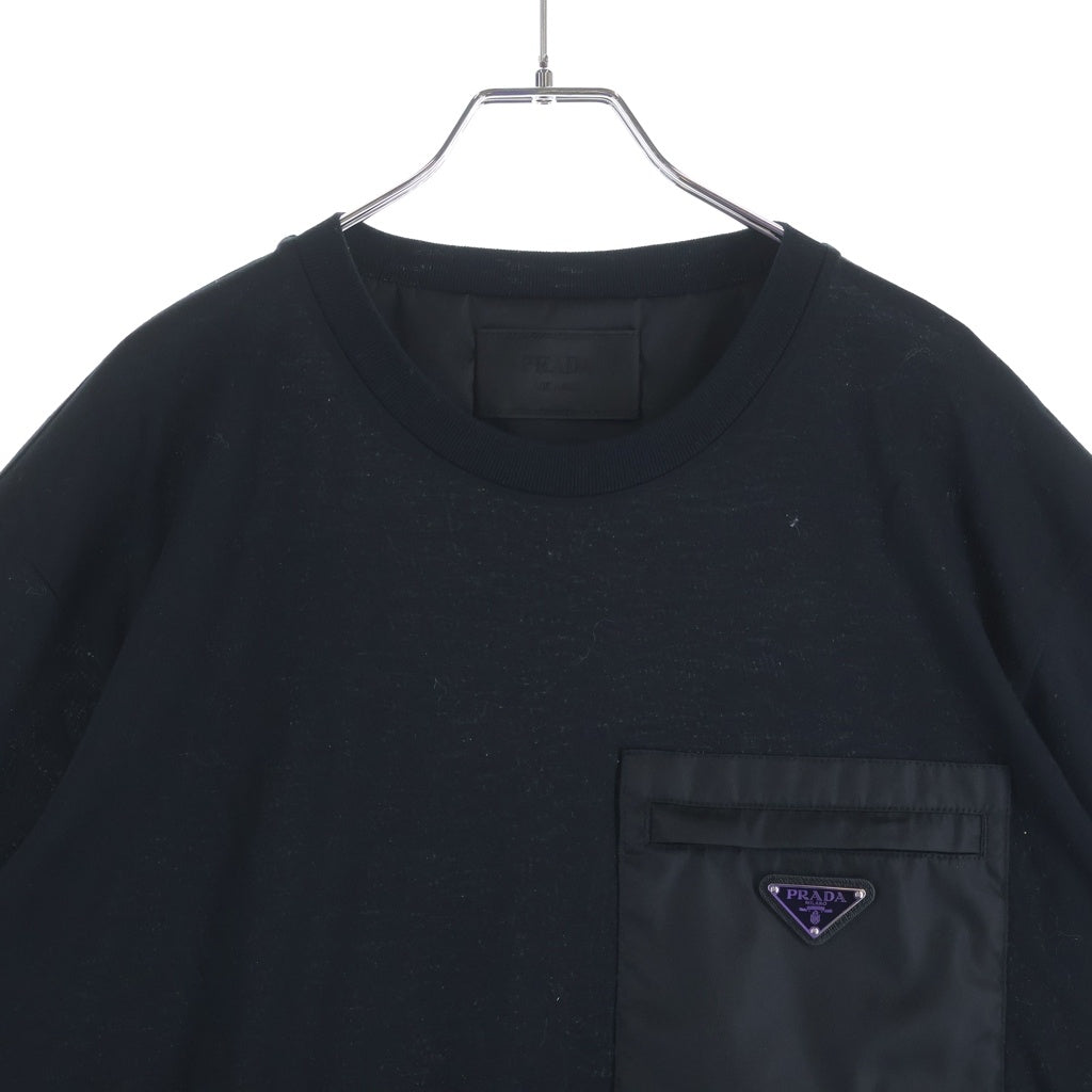 PRADA(プラダ) RE-NYLON トライアングルロゴプレートTシャツ ブラック UJN661 S221 11XCK