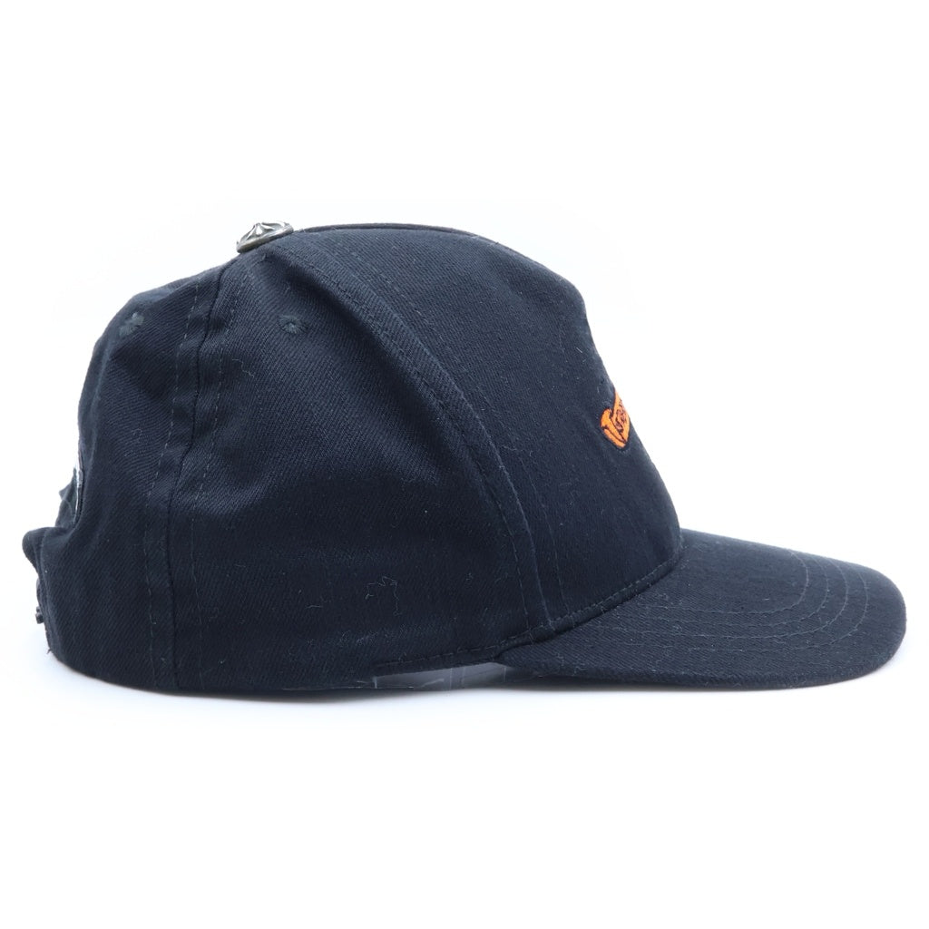 CHROME HEARTS(クロムハーツ) トラッカーキャップ ヴァインダガー スクロール 帽子 ブラック/オレンジ レディース
