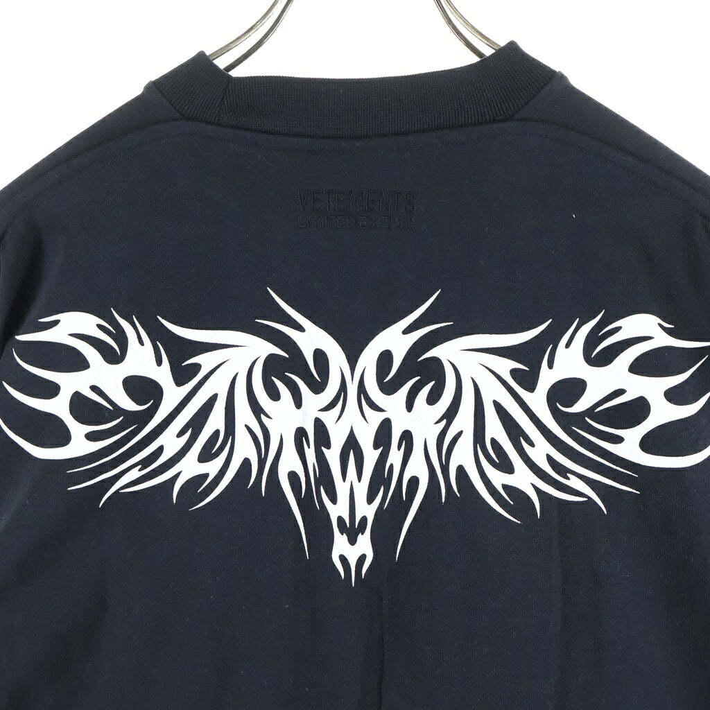 VETEMENTS(ヴェトモン) 21AW GOTHIC LOGO LONGSLEEVE ゴシックロゴ ロングスリーブTシャツ ブラック UA52TR590B