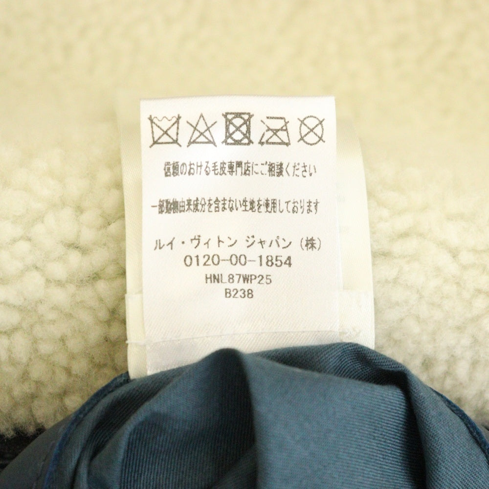LOUIS VUITTON(ルイヴィトン) Reversible Shearling Gilet 1AAGG6 ムートンリバーシブルボアLVエンボスロゴベスト ネイビー/ホワイト