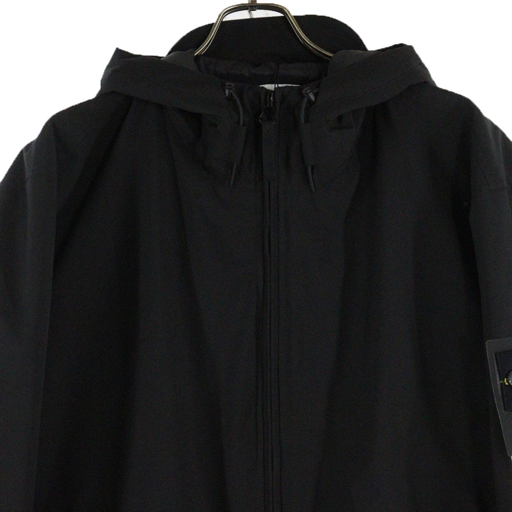 STONE ISLAND(ストーンアイランド) ストコンパスバッジ付き フード付きジャケット K1S154100047S0A27 ブラック
