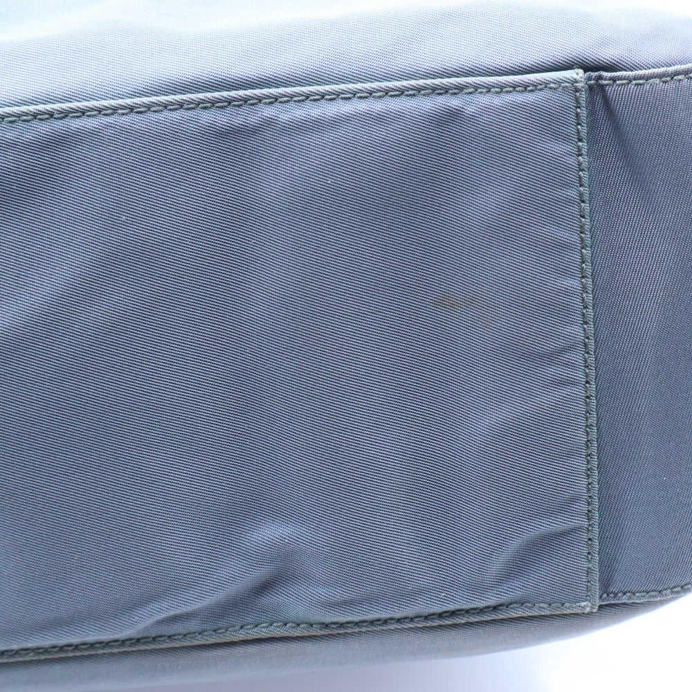 PRADA(プラダ) ショルダーバッグ ナイロン ロゴ金具 グレー