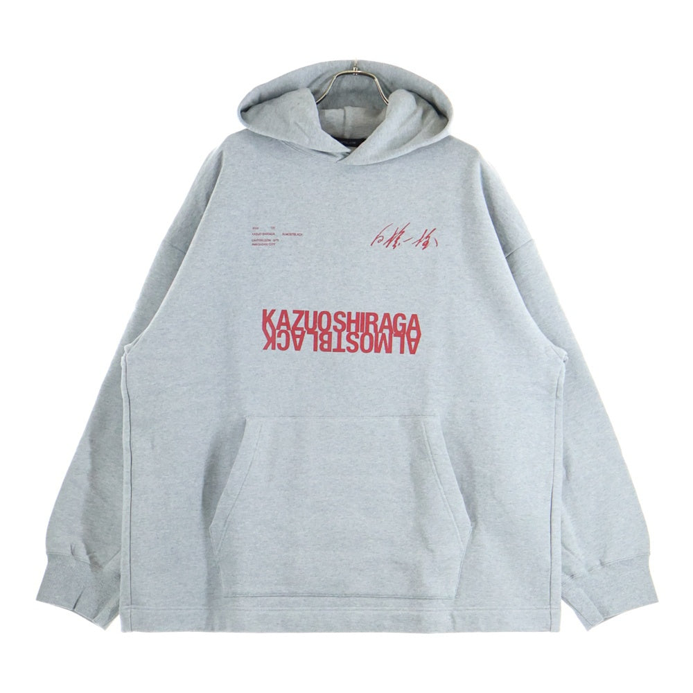 ALMOSTBLACK(オールモストブラック) KAZUOSHIRAGA ALMOST BLACK AMBKS-CS01 白髪一雄 プルオーバー パーカー グレー