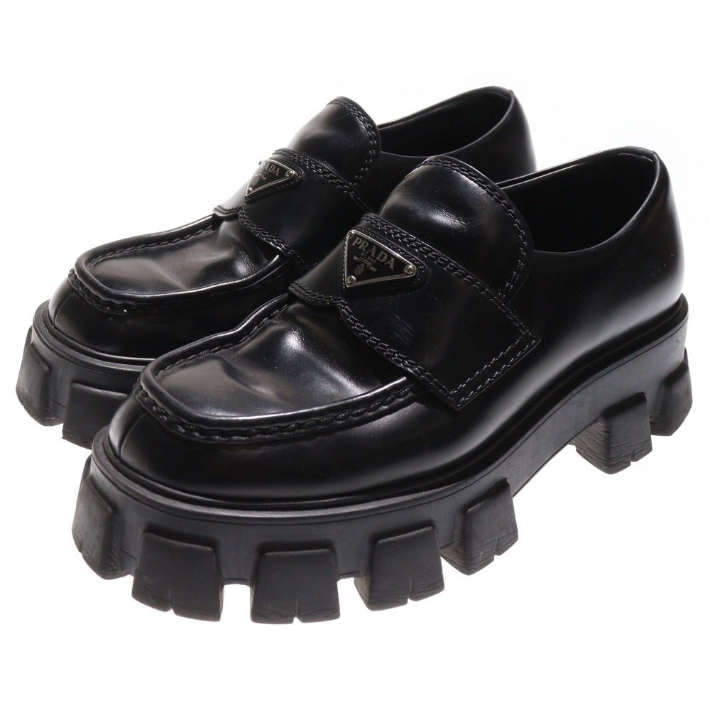PRADA(プラダ) Monolith Pointy Brushed Leather Loafers モノリス トライアングルロゴ 三角プレート ブラッシュドレザー ローファー ブラック 2DE129