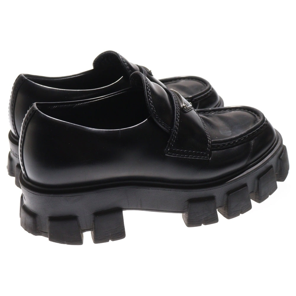 PRADA(プラダ) Monolith Pointy Brushed Leather Loafers モノリス トライアングルロゴ 三角プレート ブラッシュドレザー ローファー ブラック 2DE129