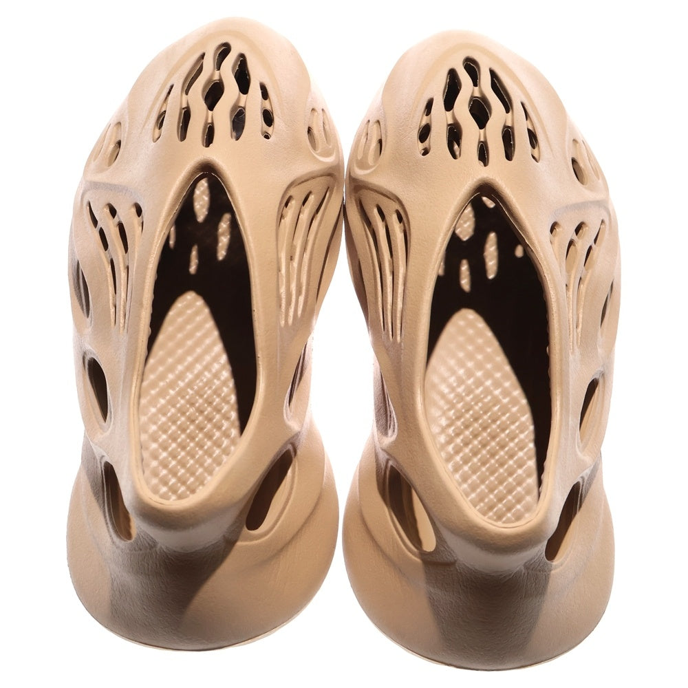 adidas(アディダス) YEEZY Foam Runner Clay Taupe GV6842 イージー