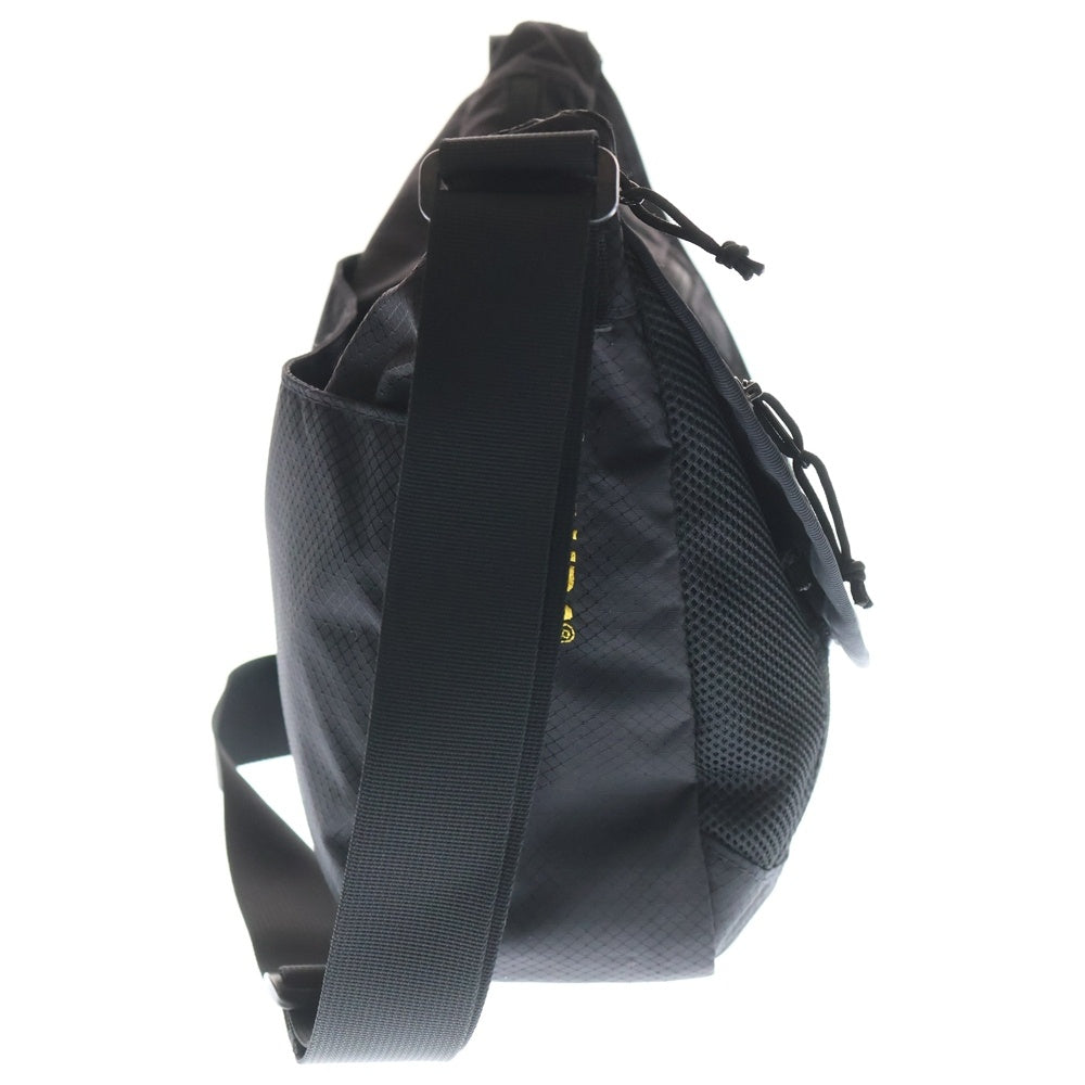 SUPREME(シュプリーム) 22SS Small Messenger Bag スモールメッセンジャーバッグ ブラック