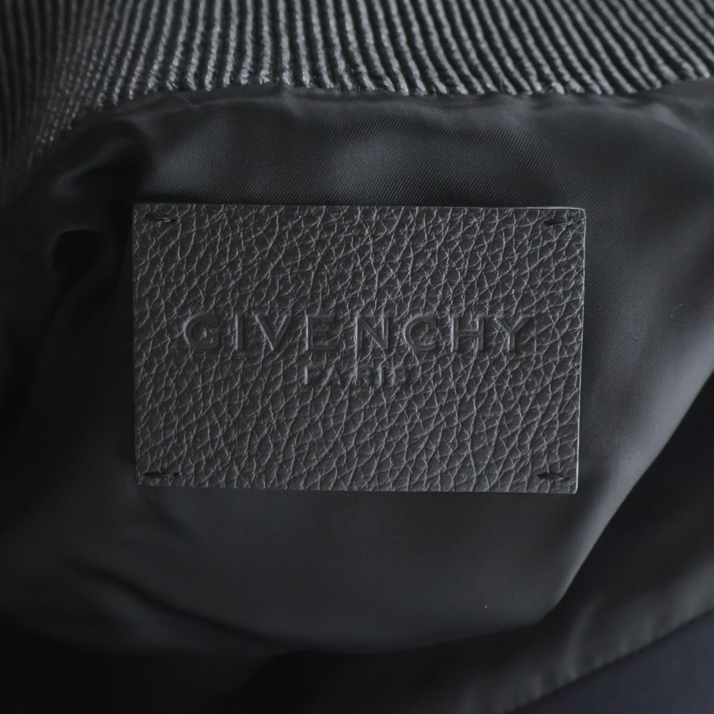 GIVENCHY(ジバンシィ) レザー切替エンボスバックロゴボンバー