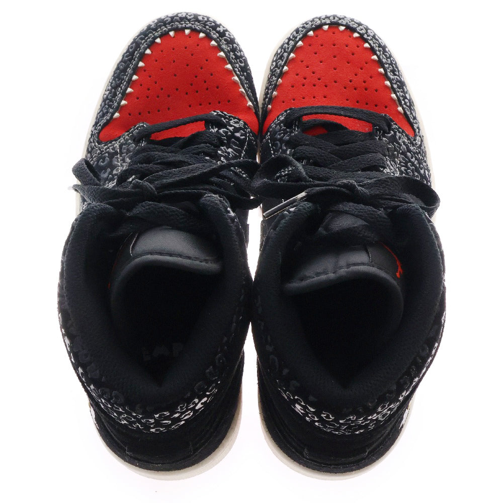 NIKE(ナイキ) Air Jordan 1 Mid Siempre Familia エアジョーダン1 シエンプレファミリア ミッドカットスニーカー US6/24.0cm ブラック/レッド DN4904-001