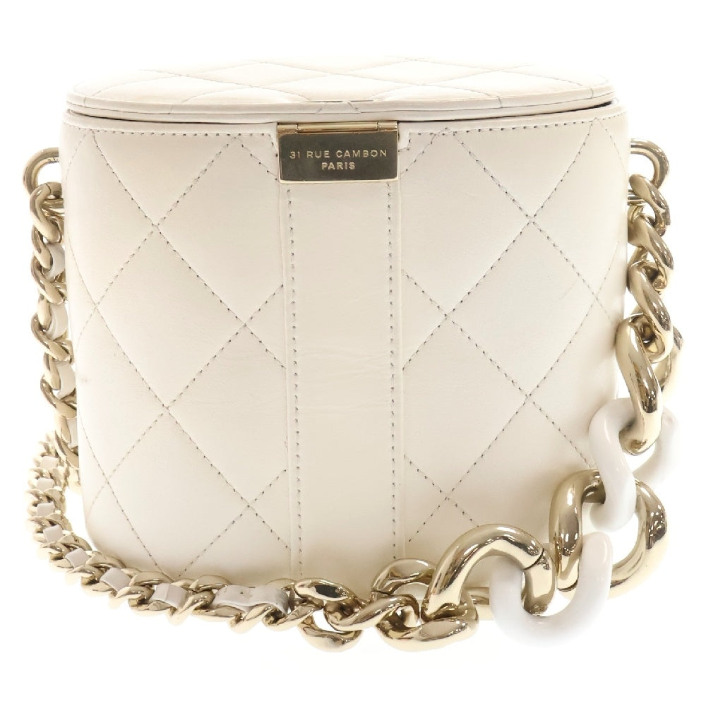 CHANEL(シャネル) 2019年 シングル チェーンショルダー インドカーフスキン バニティバッグ ホワイト 29番台