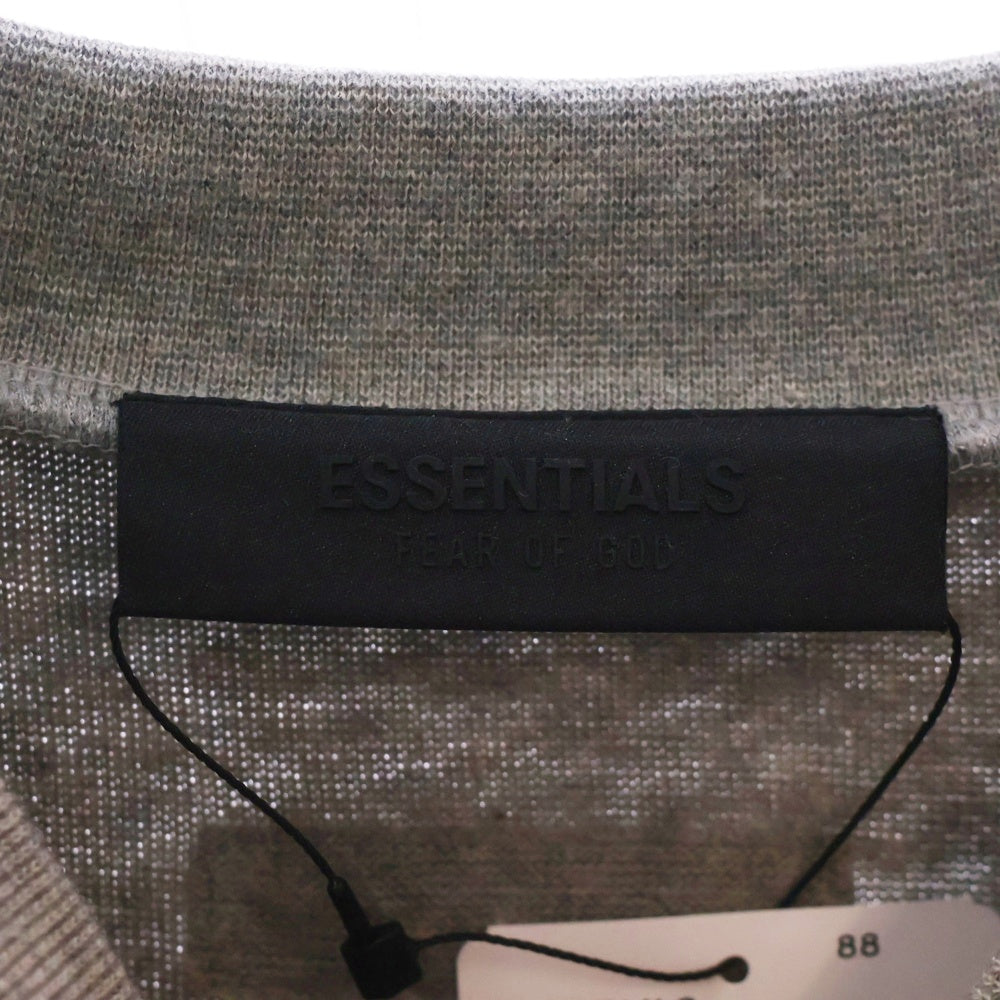 ESSENTIALS FEAR OF GOD(エッセンシャル フィアオブゴッド) ラバーロゴ モックネック ロンスリーブTシャツ グレー