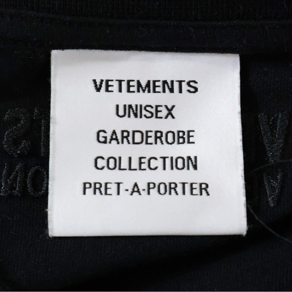 VETEMENTS(ヴェトモン) Vegan Logo T-Shirt ヴィーガンロゴ クルーネック半袖Tシャツ UA52TR380B ブラック