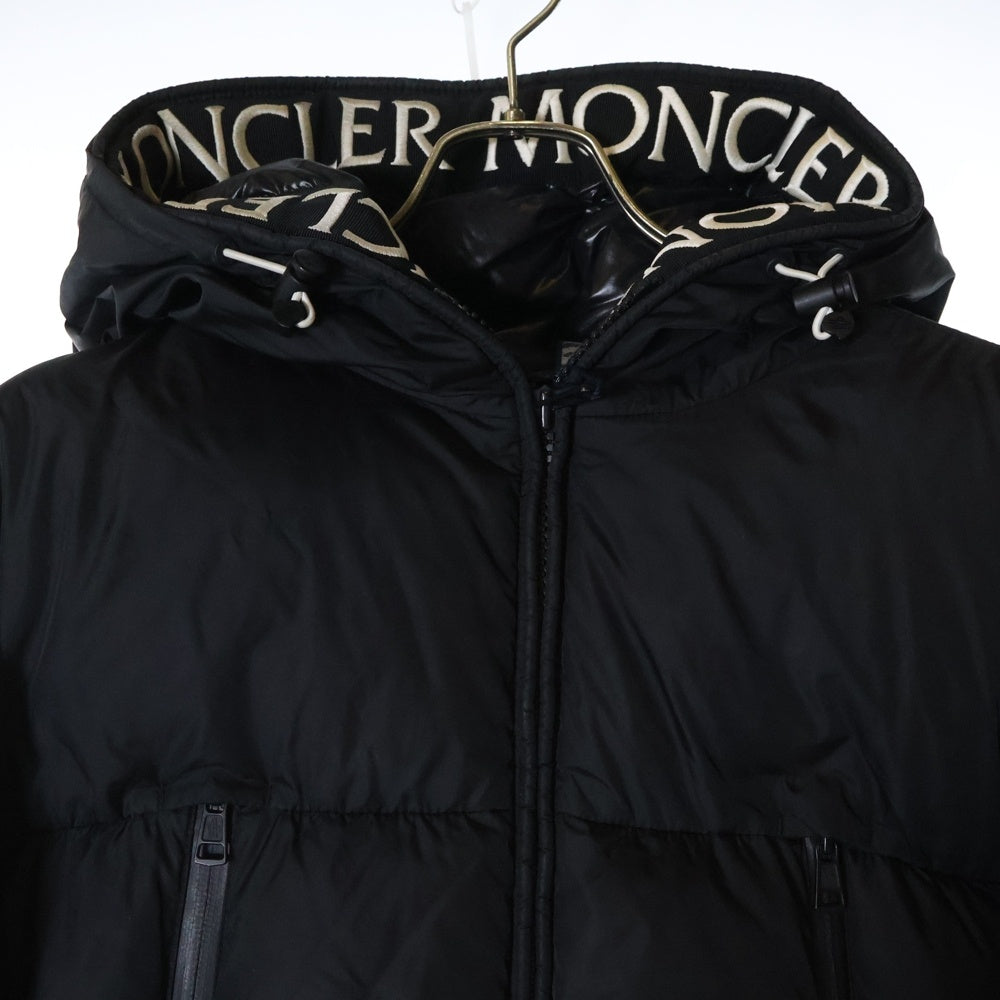 MONCLER(モンクレール) MOTCLA フーディロゴ刺繍 ジップアップ ダウンジャケット H20911B56900 ブラック