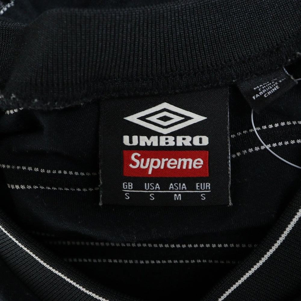 SUPREME(シュプリーム) 25SS ×UMBRO STRIPE SOCCER JERSEY SHIRT アンブロ ストライプ サッカージャージー 半袖シャツ ブラック
