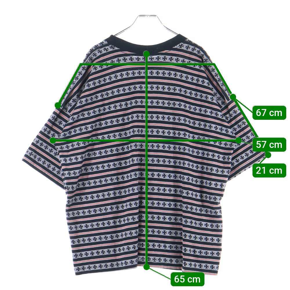 CHROME HEARTS(クロムハーツ) Y Not Stripe Cross Tee クロムハーツ×マッティボーイ ワイノットストライプクロス半袖Tシャツ カットソー ボーダー 総柄 チョンパー 刺繍ロゴ ブラック/グレー