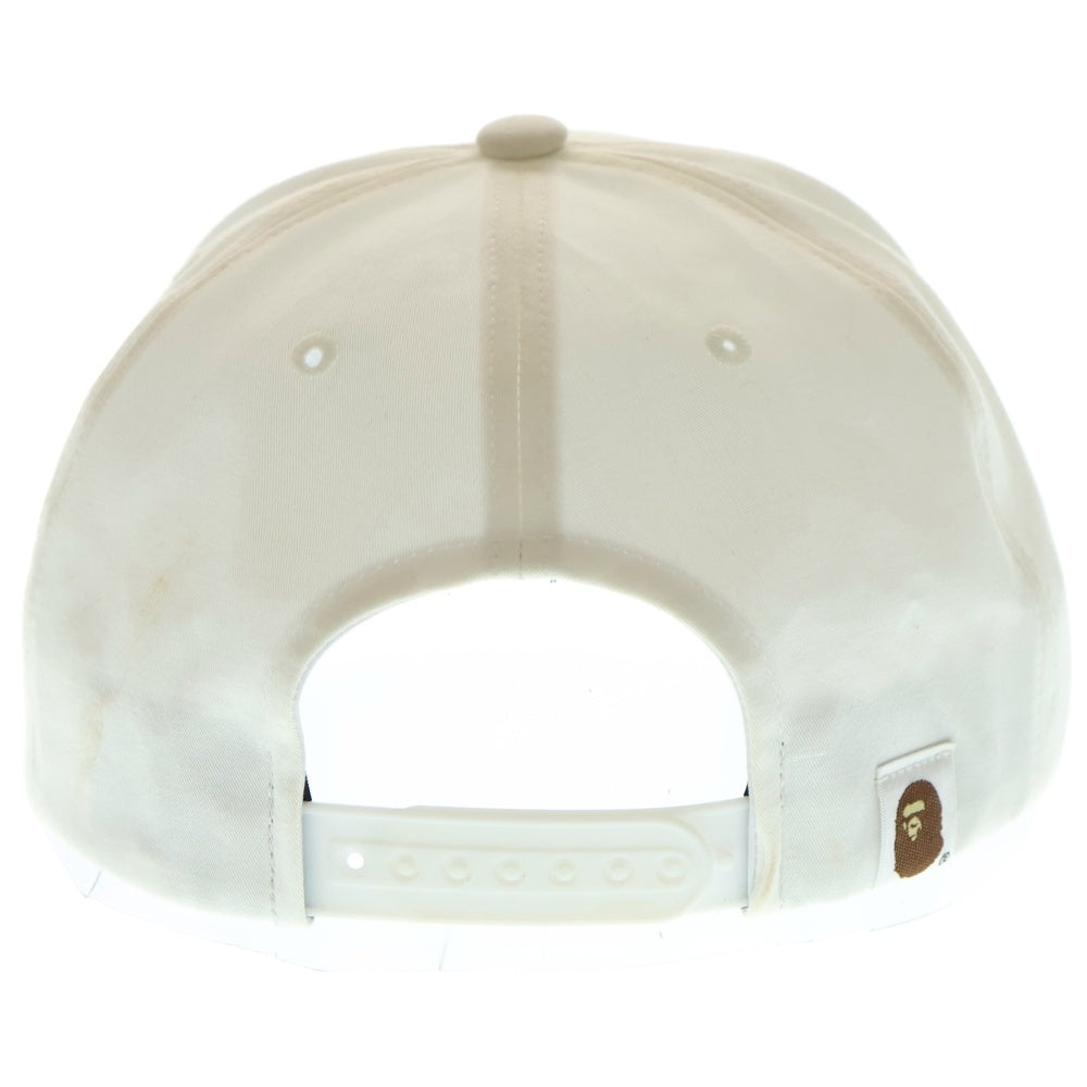 A BATHING APE(アベイシングエイプ) ロゴ刺繍 ベースボールキャップ ホワイト